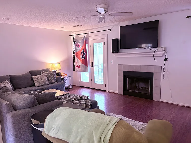 541 Heritage Ct — Photo 6