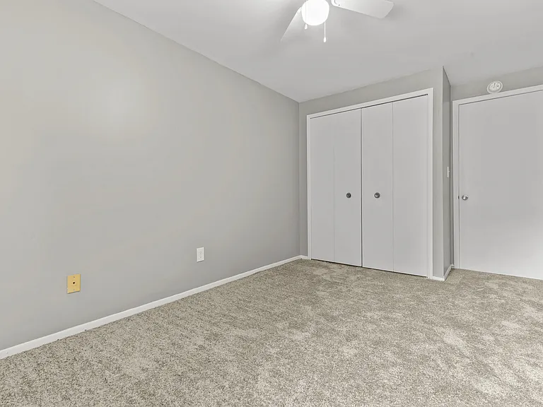 Country Meadows Apartments — Photo 21