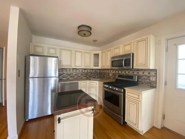 3186 Baisley Ave #2, Bronx, NY 10465
