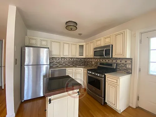 3186 Baisley Ave #2 Photo 1