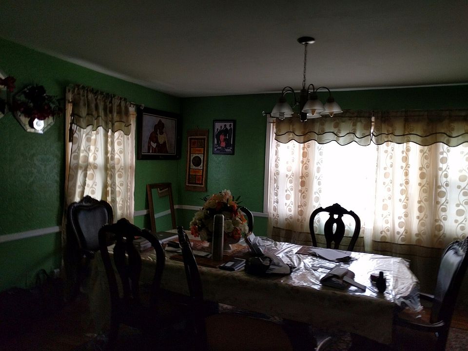 1st image of 2421 Bayswater Ave #2