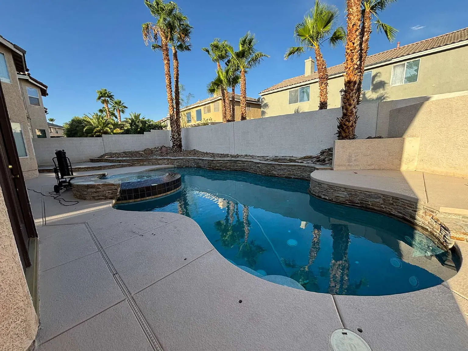 5 bed, 3.5 bath, 5440 sqft, $4,910 — Photo 3