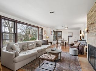 2820 Washta Bay Rd, Excelsior, MN 55331
