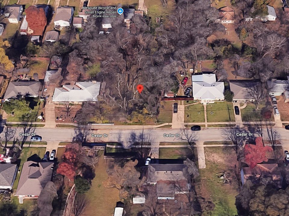 1st image of 715 Cedar Dr