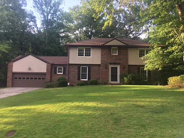 800 Lake Ridge Ct