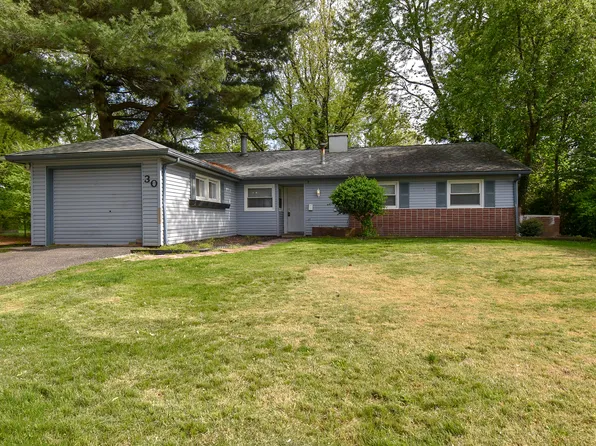 30 Sheffield Dr, Willingboro, NJ 08046