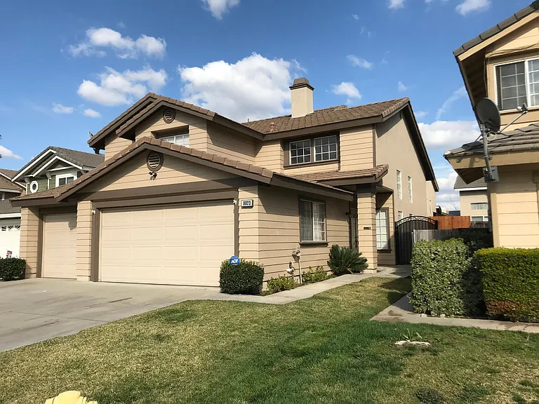 8023 Park Lawn Ct — Photo 1