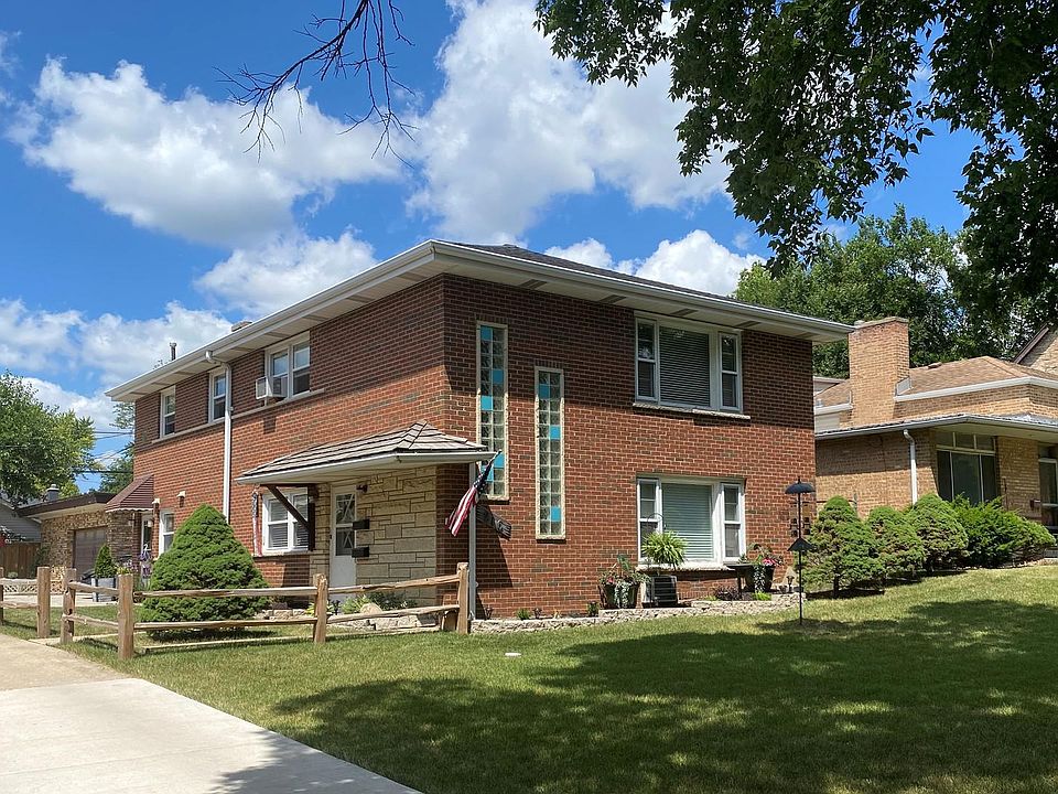 1st image of 216 9th Ave APT 1