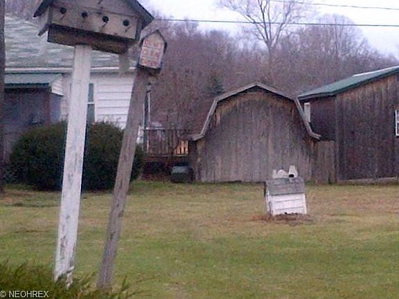 4th image of 546 Parker St