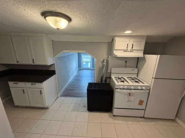 143 Pleasant St #3, Worcester, MA 01609