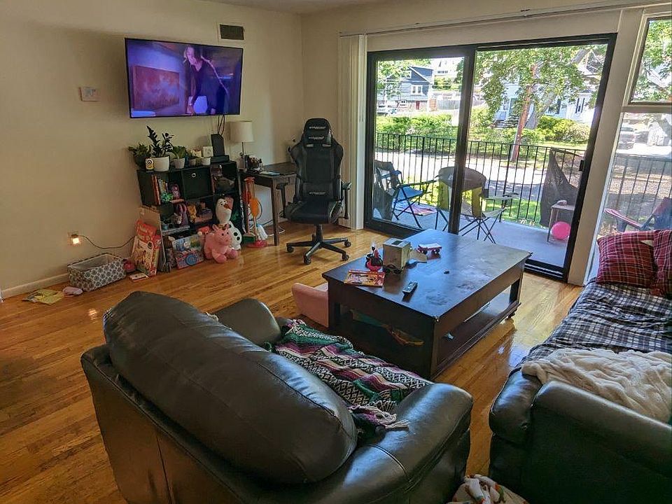 202 Central St APT 6, Stoneham, MA 02180 Zillow