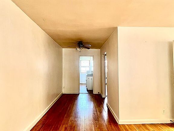 4th image of 1087 Shore Pkwy #2B