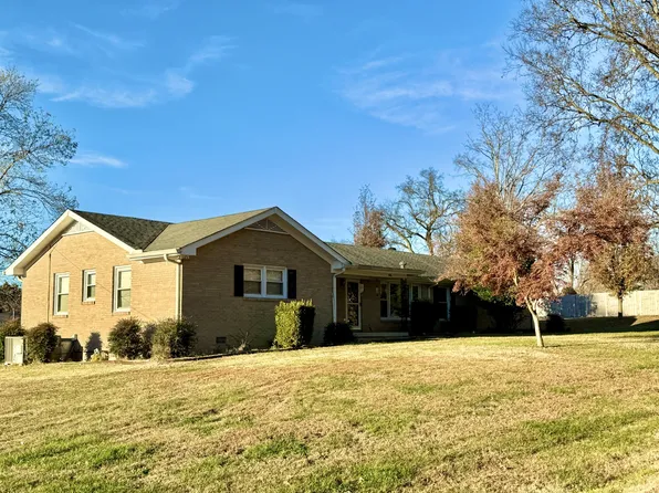 115 Oaks Dr, Gallatin, TN 37066