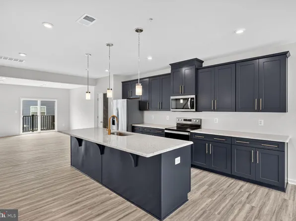 10007B American Pharoah Ln, Laurel, MD 20723