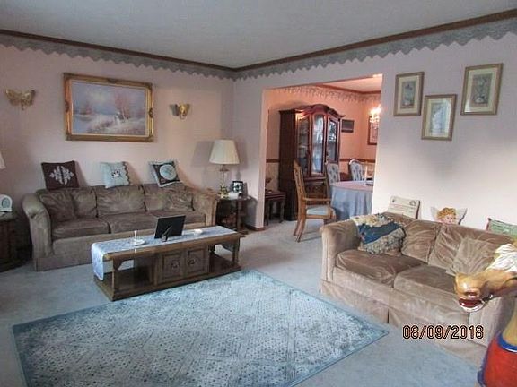 5th image of 445 Anna Marie Dr