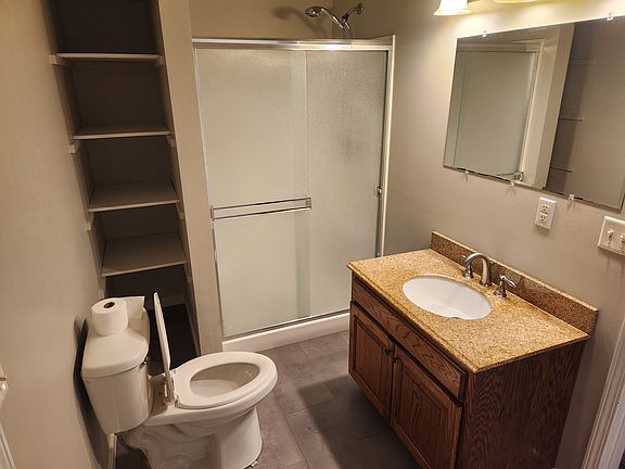 3rd image of 106 W 14th St