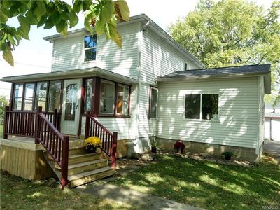 40 Oakwood St, Orchard Park, NY, 14127
