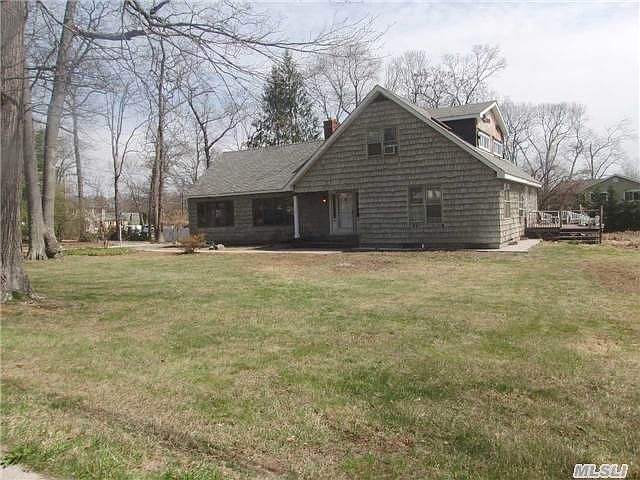 2nd image of 12 Woods End Rd