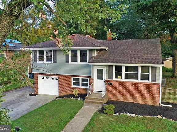 4th image of 16 Redwood Dr