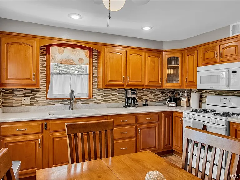 291 Parkhurst Blvd — Photo 18