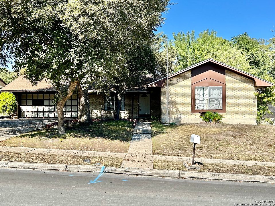 1st image of 519 COBBLE DR