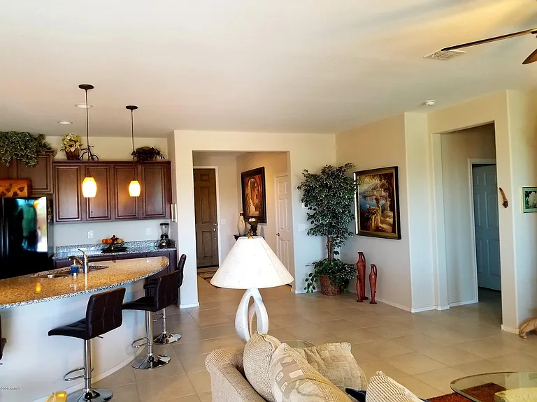 26237 W Matthew Dr — Photo 4