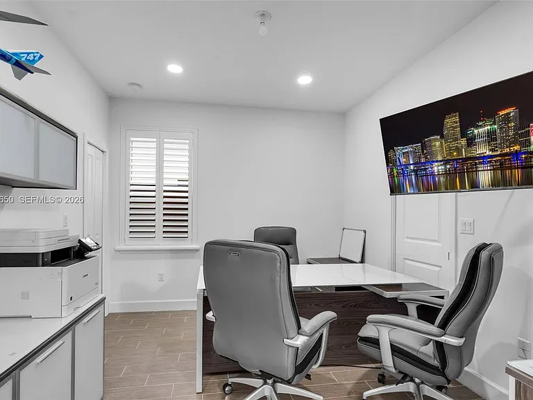 5113 NW 52nd St #5113 — Photo 32
