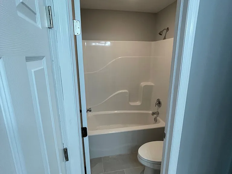 98 Timberhill Dr — Photo 16