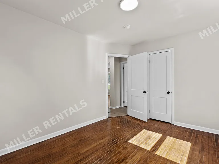 3606 Hudson Ave — Photo 10