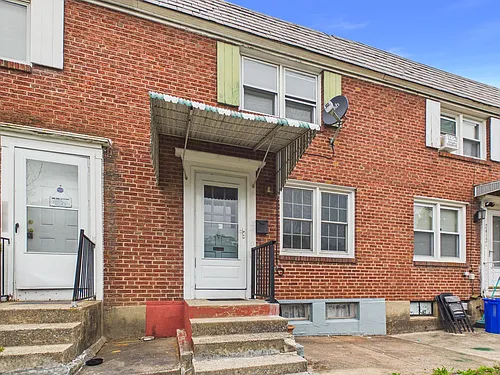 2410 Kensington St Photo 1
