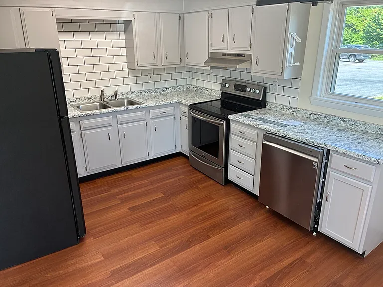 70 Princetonia Dr #4 — Photo 3
