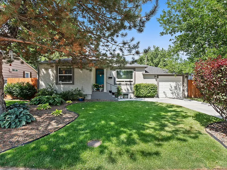 115 N Vinson St — Photo 1