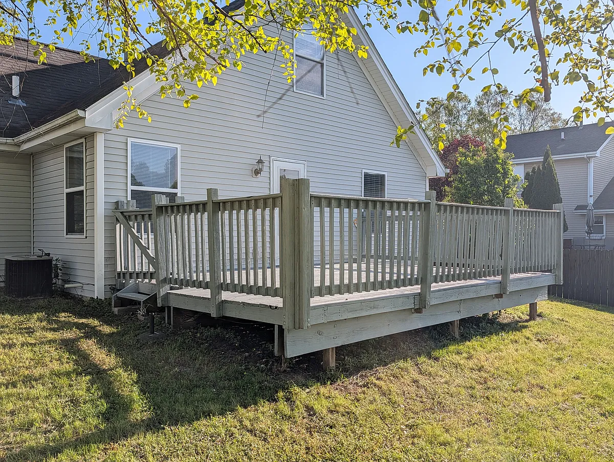 Building Photo - 5689 Heidi Dr