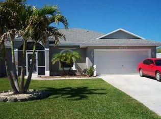 8575 SE Lyons St, Hobe Sound, FL 33455