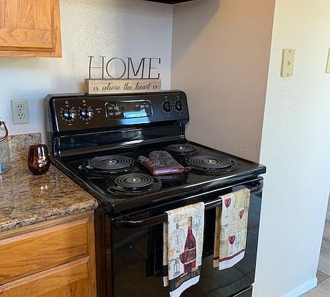2nd image of 1119 Lyric Ln #8