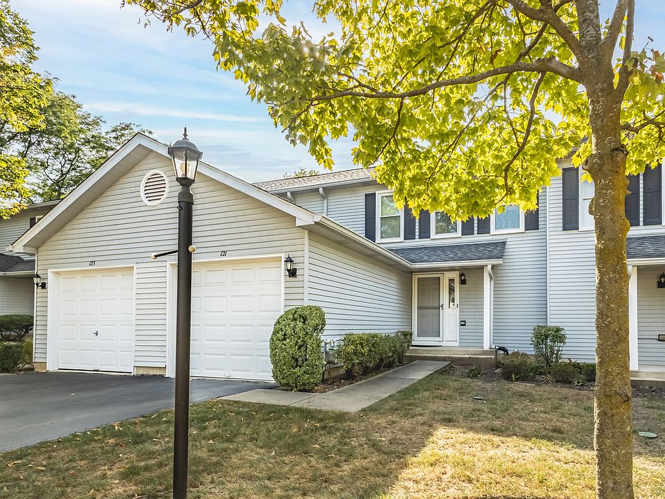 1st image of 121 Villa Circle Dr
