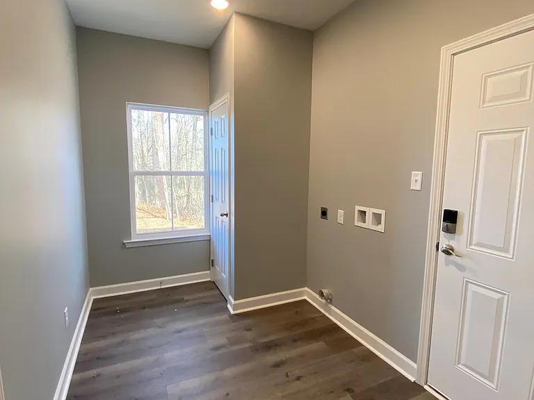 815 Brookside Dr — Photo 15