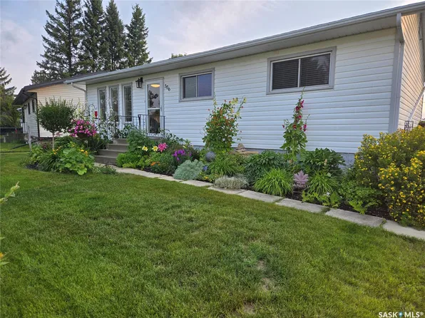 306 2nd Street NW, Goodsoil, SK S0M 1A0