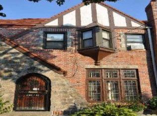 13017 227th St, Springfield Gardens, NY 11413