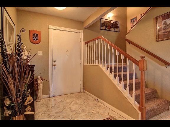 2nd image of 4902 Saratoga Blvd APT 5