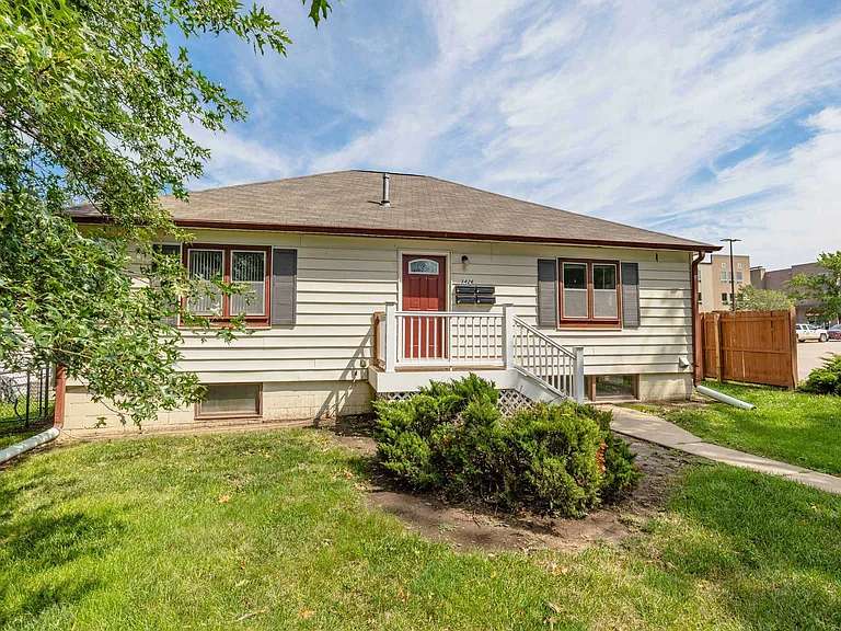 3426 Starr St #B — Photo 21