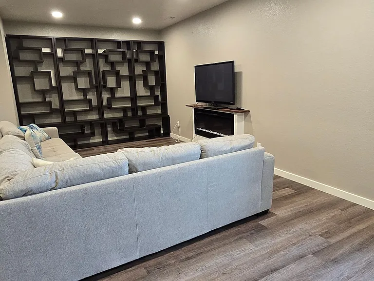 14553 Holstein Dr — Photo 15