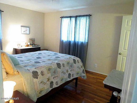 5th image of 8 Silk Oaks Dr