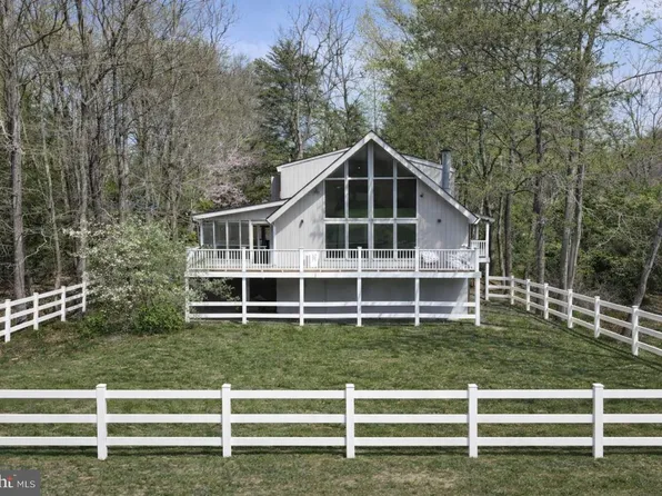 393 Tecumseh Trl, Hedgesville, WV 25427