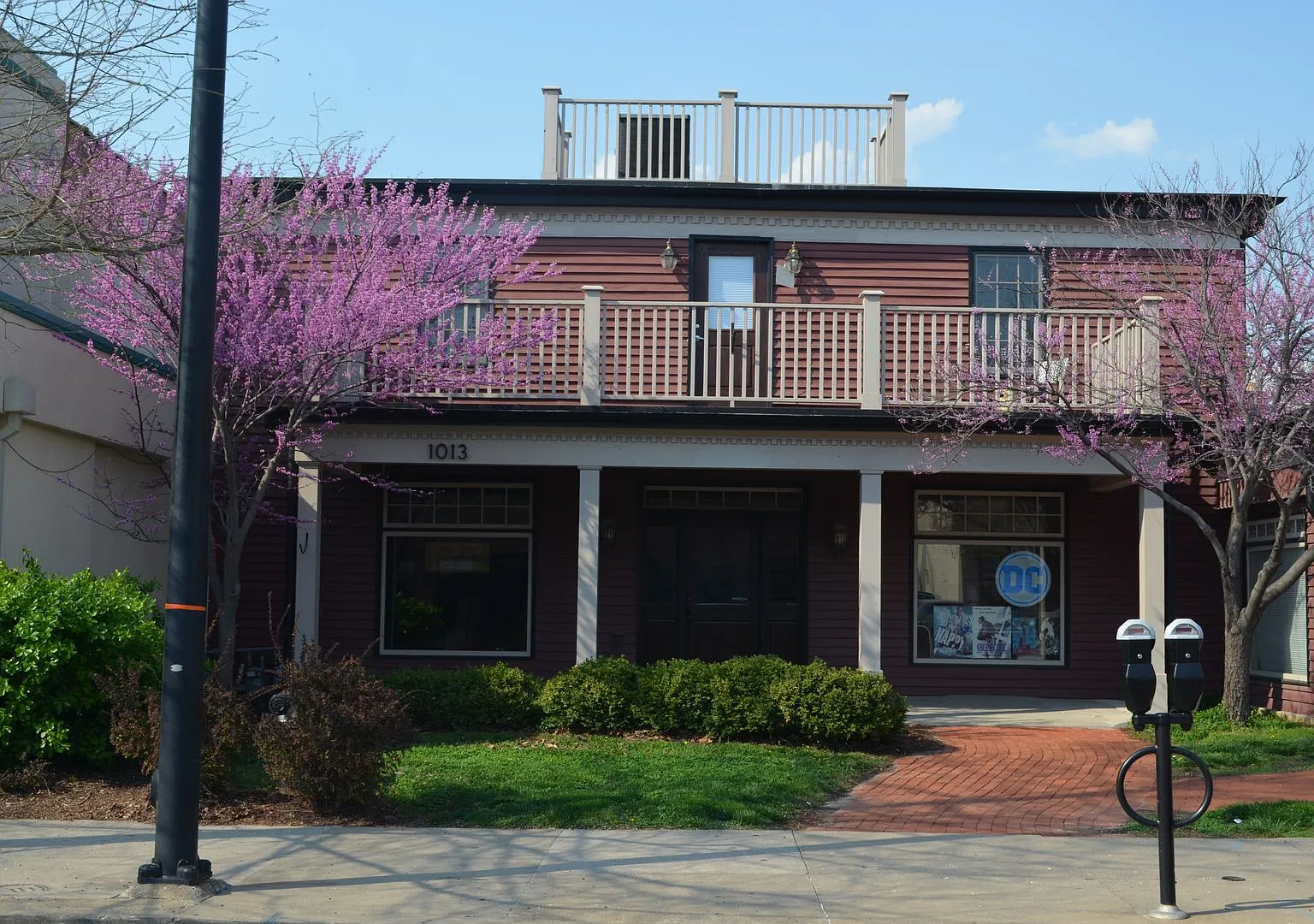 1013 E. Walnut — Photo 1