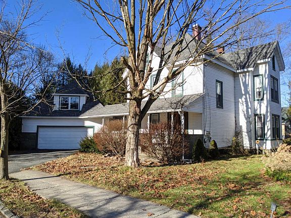 2nd image of 39 Gardiner Pl