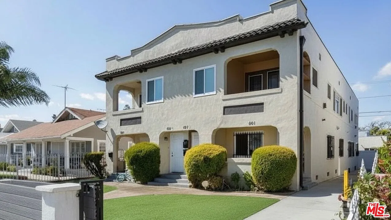 4 bed, 2.0 bath, 1150 sqft, $2,995 — Photo 1