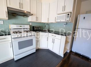 22-28 26th St #F11, Astoria, NY 11105