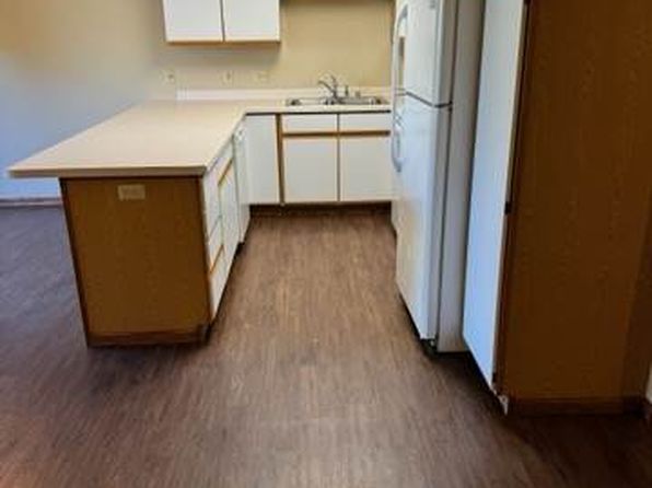 1140 W Bloomingfield Dr #16, Whitewater, WI 53190