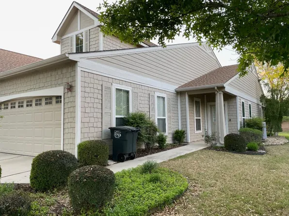 319 Essex Ln, Georgetown, TX 78633